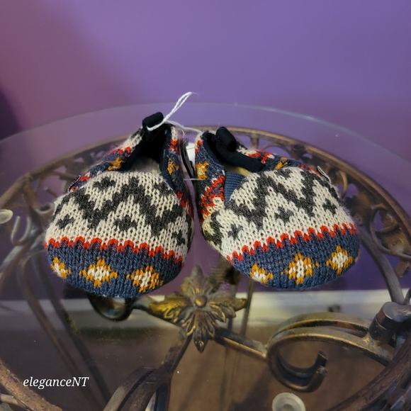 Muk Luks Blue Multi Color infant Slippers Sz: 6-9 months NWT - Picture 2 of 5